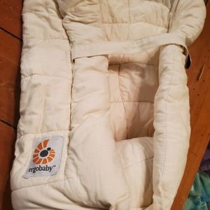 Ergo baby infant insert